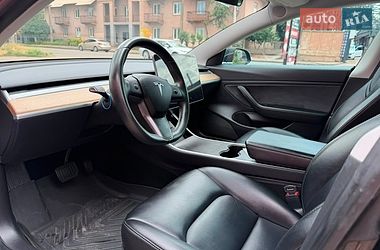 Седан Tesla Model 3 2019 в Кривому Розі