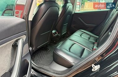 Седан Tesla Model 3 2019 в Кривому Розі