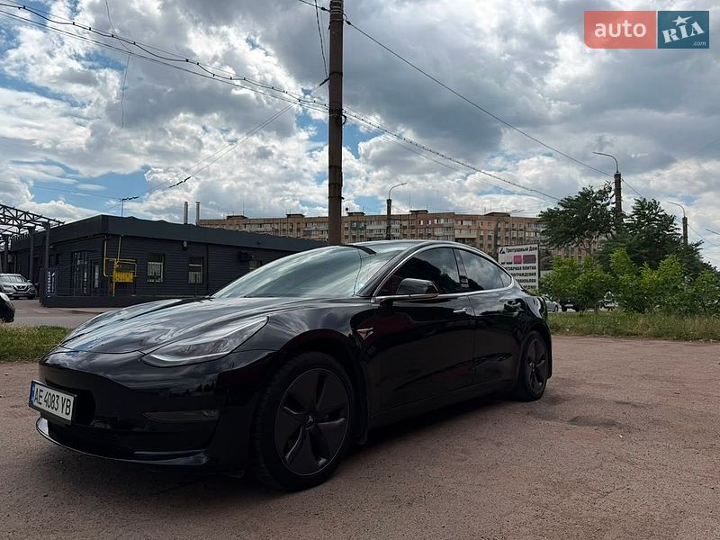 Седан Tesla Model 3 2019 в Кривому Розі