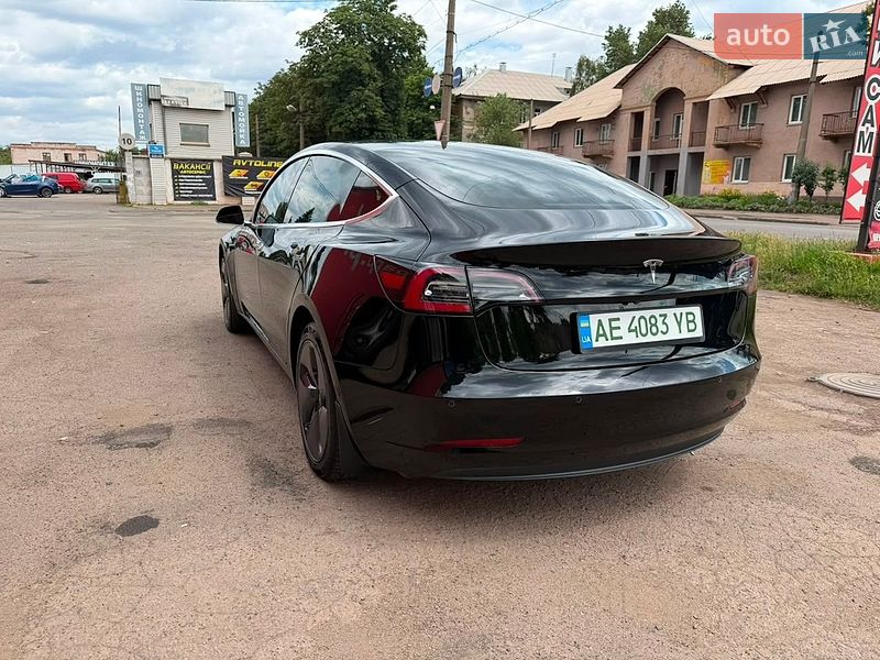 Седан Tesla Model 3 2019 в Кривому Розі