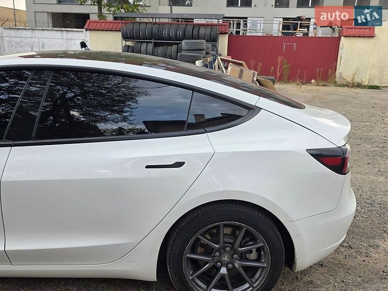 Седан Tesla Model 3 2021 в Львові фото 5 Седан Tesla Model 3 2021 в Львові