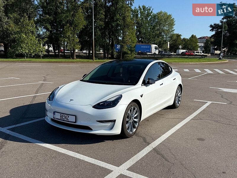Tesla Model 3 2021