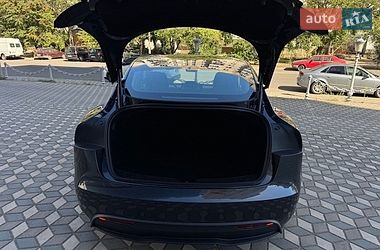 Седан Tesla Model 3 2025 в Одесі