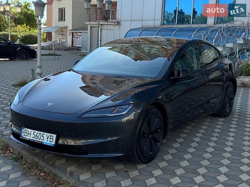 Седан Tesla Model 3 2025 в Одесі
