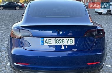Седан Tesla Model 3 2019 в Дніпрі