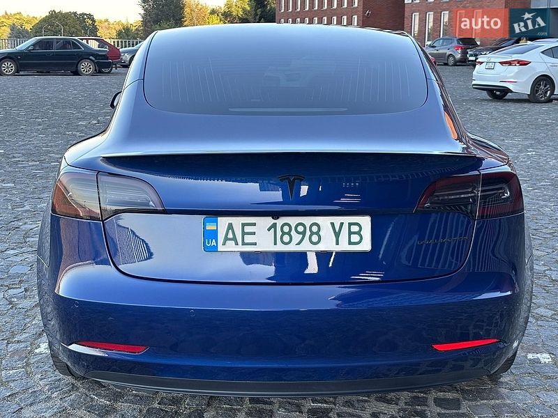 Седан Tesla Model 3 2019 в Дніпрі