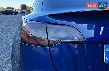 Седан Tesla Model 3 2019 в Дніпрі
