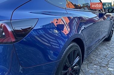 Седан Tesla Model 3 2019 в Дніпрі