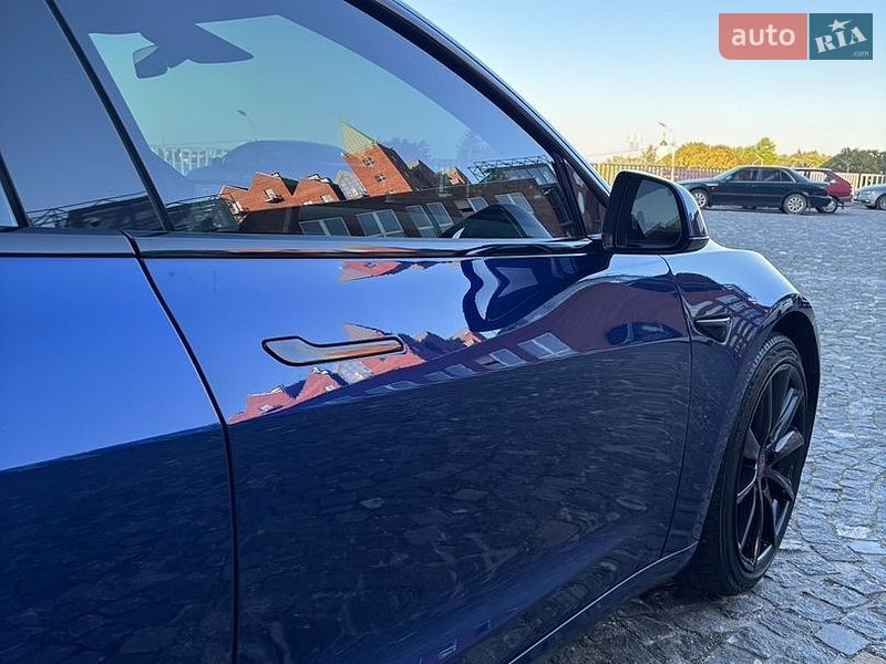 Седан Tesla Model 3 2019 в Дніпрі