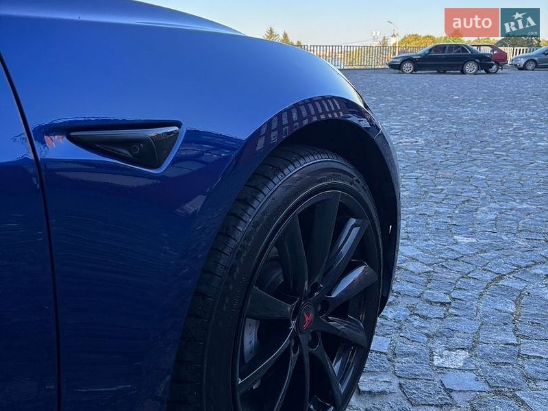 Седан Tesla Model 3 2019 в Дніпрі