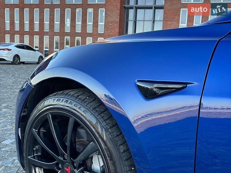 Седан Tesla Model 3 2019 в Дніпрі