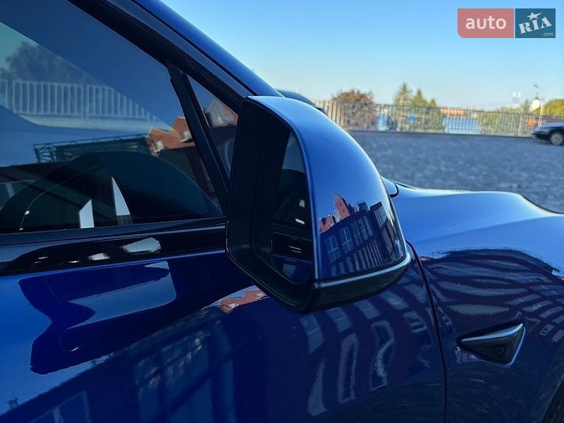 Седан Tesla Model 3 2019 в Дніпрі