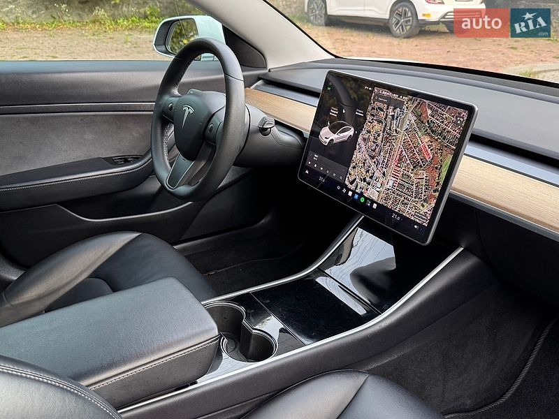 Седан Tesla Model 3 2019 в Хмельницькому