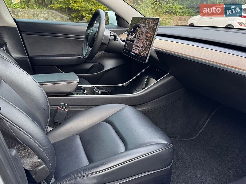 Седан Tesla Model 3 2019 в Хмельницькому