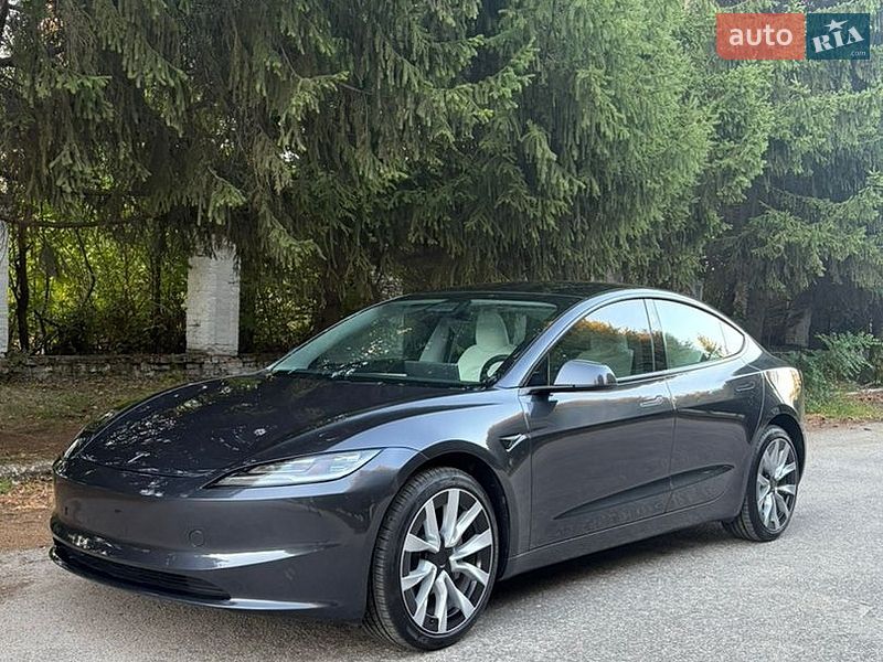 Tesla Model 3 2025