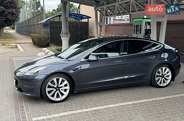 Седан Tesla Model 3 2019 в Буче