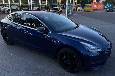 Седан Tesla Model 3 2018 в Рівному