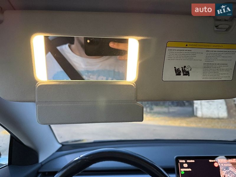 Седан Tesla Model 3 2018 в Рівному