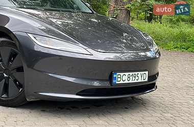 Седан Tesla Model 3 2025 в Самборе