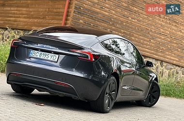 Седан Tesla Model 3 2025 в Самборе
