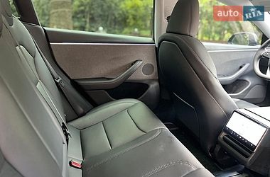 Седан Tesla Model 3 2025 в Самборе