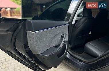 Седан Tesla Model 3 2025 в Самборе