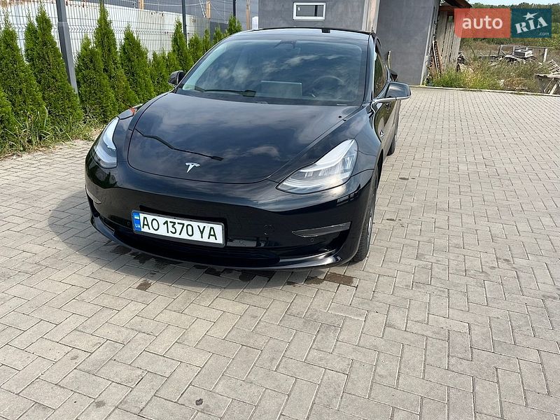 Tesla Model 3 2019