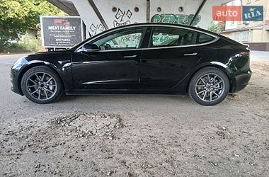 Седан Tesla Model 3 2020 в Киеве