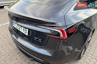 Седан Tesla Model 3 2024 в Києві