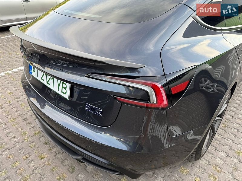 Седан Tesla Model 3 2024 в Києві
