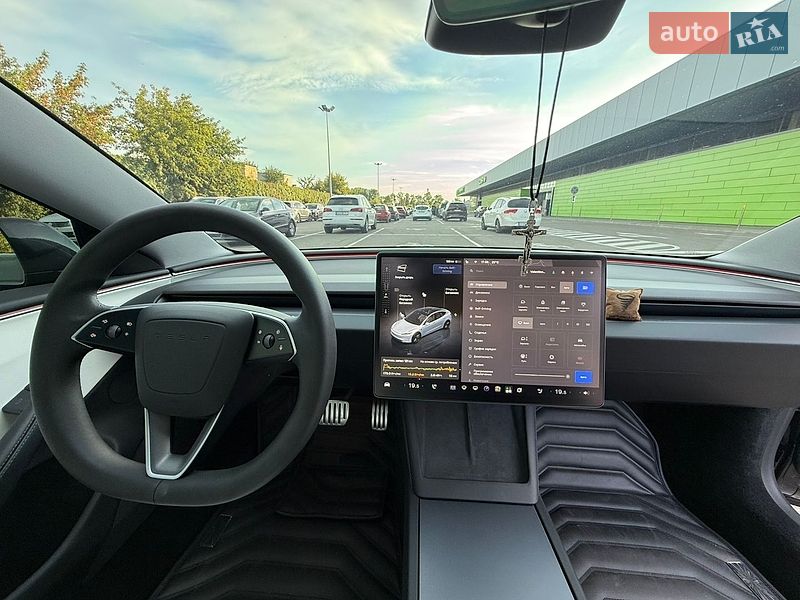 Седан Tesla Model 3 2024 в Києві