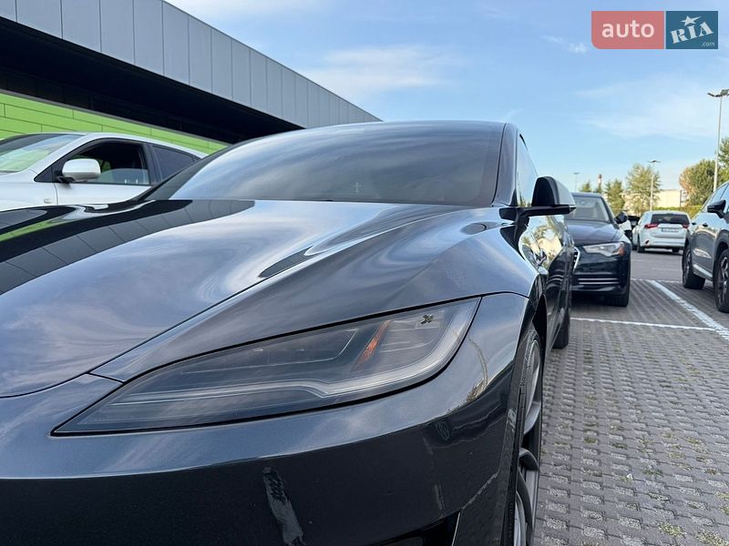 Седан Tesla Model 3 2024 в Києві