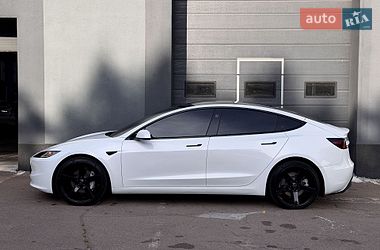 Седан Tesla Model 3 2024 в Киеве