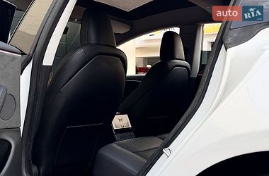 Седан Tesla Model 3 2024 в Киеве