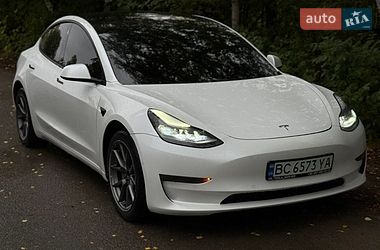 Седан Tesla Model 3 2021 в Львові