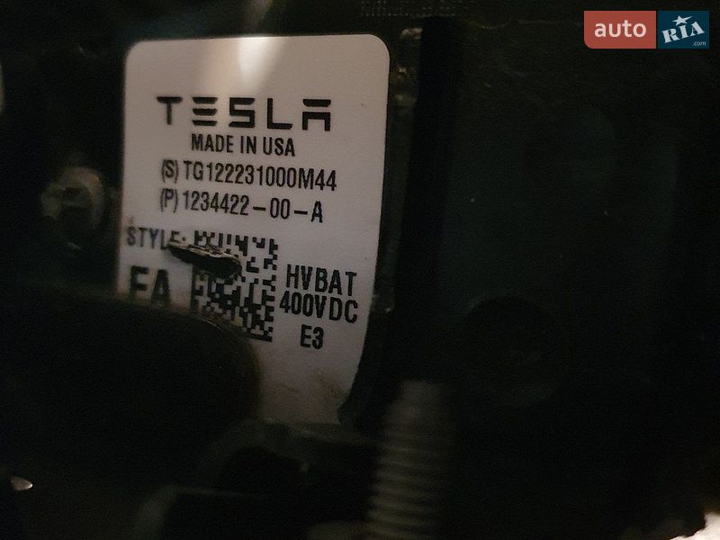 Седан Tesla Model 3 2022 в Львове