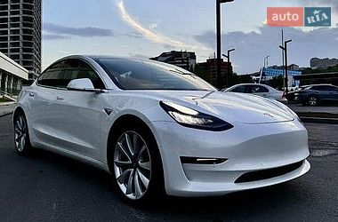 Седан Tesla Model 3 2019 в Львові фото Седан Tesla Model 3 2019 в Львові