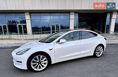 Седан Tesla Model 3 2019 в Львові фото 16 Седан Tesla Model 3 2019 в Львові
