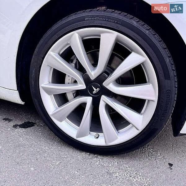 Седан Tesla Model 3 2019 в Львові фото 19 Седан Tesla Model 3 2019 в Львові