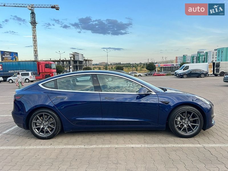 Седан Tesla Model 3 2018 в Софиевской Борщаговке