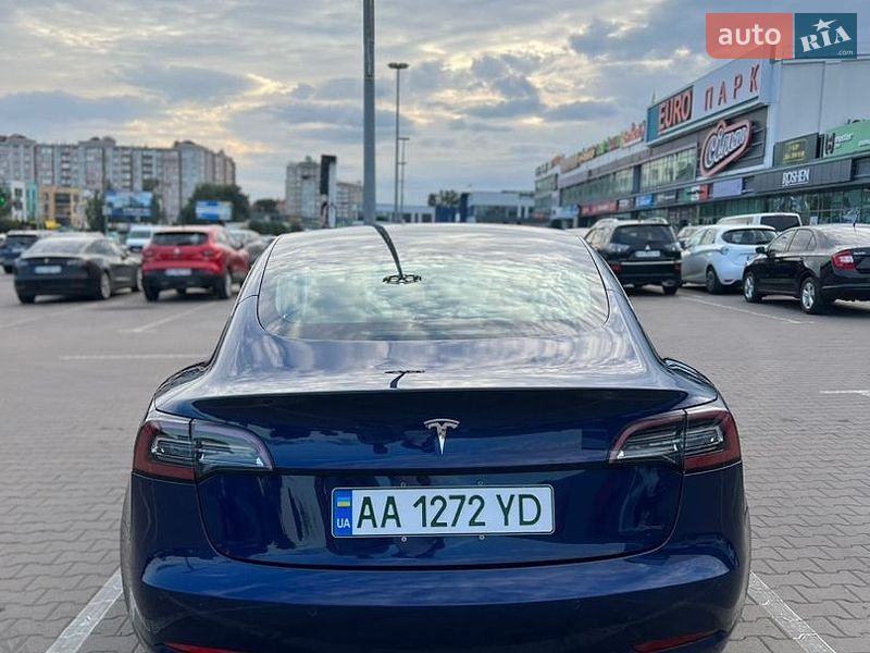 Седан Tesla Model 3 2018 в Софиевской Борщаговке