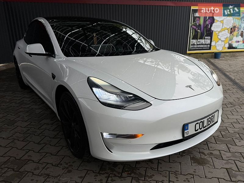 Седан Tesla Model 3 2018 в Ирпене