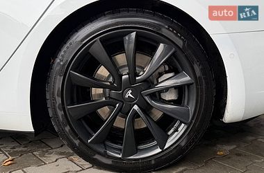 Седан Tesla Model 3 2018 в Ирпене