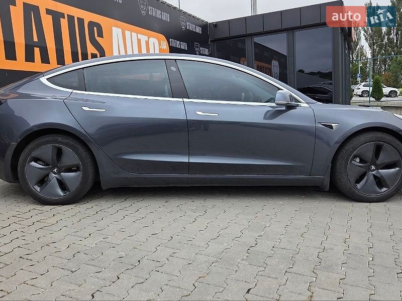 Седан Tesla Model 3 2019 в Хмельницком