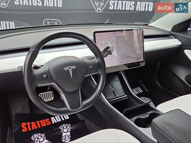 Седан Tesla Model 3 2019 в Хмельницком