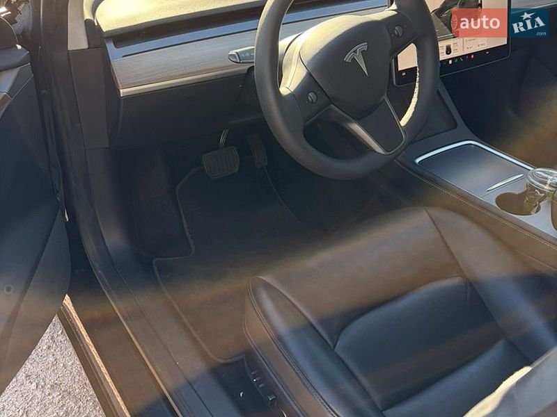 Седан Tesla Model 3 2022 в Запорожье