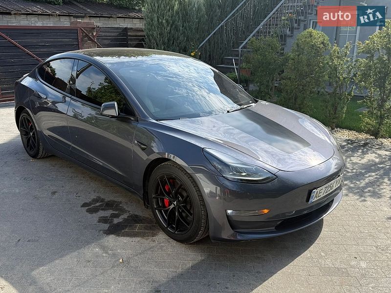 Tesla Model 3 2023
