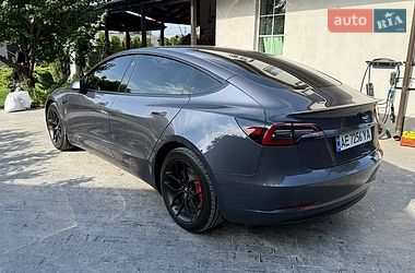 Седан Tesla Model 3 2023 в Днепре