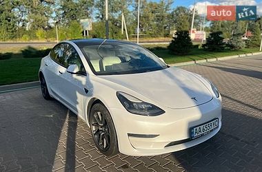 Седан Tesla Model 3 2021 в Києві