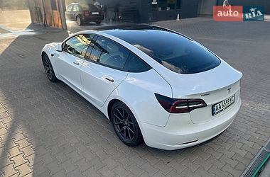 Седан Tesla Model 3 2021 в Києві